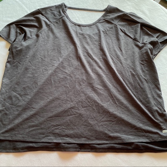 XL Workout Top Bundle - NWT - Picture 9 of 11